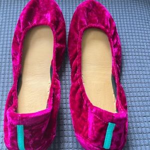 Size 10 Tyrian velvet Tieks